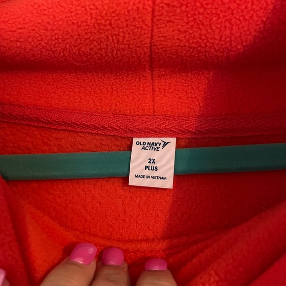 Cropped Turtleneck - Picture 2 of 2